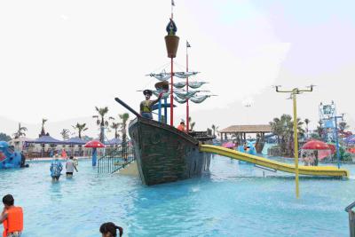 China El barco pirata modificado para requisitos particulares de la fibra de vidrio/la aguamarina fuerte salpica el equipo del parque del agua en venta