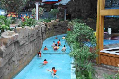 China Swimming Pool Equipment Water Park Lazy River For Children / Family Fun Amusement Park for sale