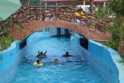 China Ferienzentrum-Wasser-Park-fauler Fluss außerhalb der Spielplatzgeräte für Aqua-Park zu verkaufen