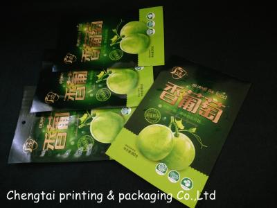 China Glatte trockene Oberflächenfrucht-Verpackentaschen Pantone mit halb- Aluminiummaterial zu verkaufen