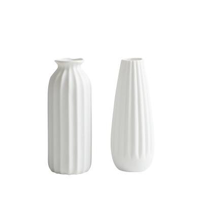 China Minimalist Hot Sale Flower Home Decor White Ceramic Nordic Dry Vase for sale