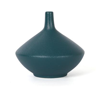 China Minimalist Newcomer Dry Flower Ceramic Vase for sale