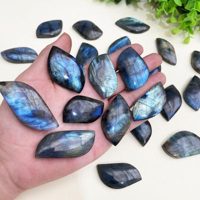 China Europe Wholesale Semi-precious Stone Crafts Crystal Water-drop Shape Pendants Flashy Labradorite Leaf for Pendant for sale