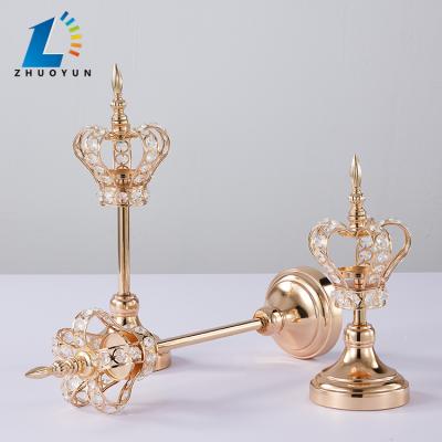 China Wedding Table Centerpiece Gorgeous Handmade Wreath Iron Design Gold Candlestick Stand for sale