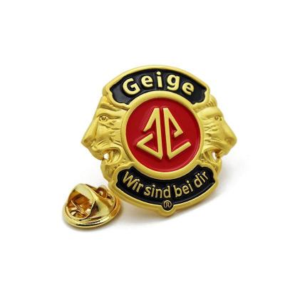 China Pin Manufacturer Gold Plating Soft Metal USA Custom Enamel Pin Badge for sale