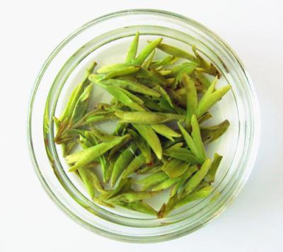 China Té verde fresco natural de Longjing de las hojas intercambiables de Hangzhou China en venta