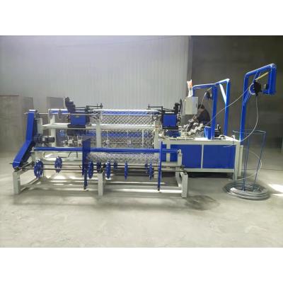 Cina Barbed Wire Making Machine Fully Automatic Weaving Wire Mesh Chain Link Fence Making Machine On Sale in vendita