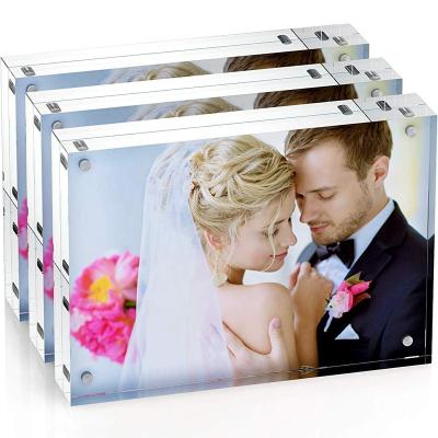 China home & Luxury Clear Acrylic Gift / Picture Picture Frame 5x7 Picture Frames for sale