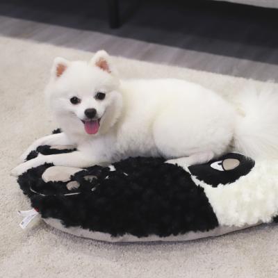 China Non-slip Design Travel Cats Dogs Pet Bed Mat Machine Washable Pet Cushion for sale