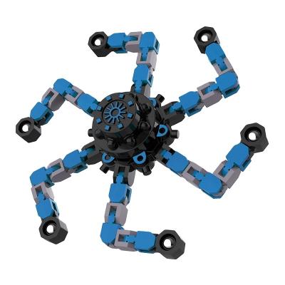 China Fingertip Plastic Deformable Spinner Toy Robot Spinner Sensory Spinner Machines for sale