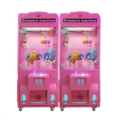 China Management System Offered Game Power Arcade Crane Wooden House Dolls Game Machine for sale