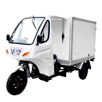 China DAYANG Box Cargo Tricycle Longer Five Wheel Design with White Lifan Body and 800W Power for sale