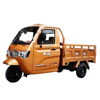 China BeiYi DaYang Tricycle with Roof 2015 Hot Seller Max Speed 65km/h Displacement 151-200cc for sale