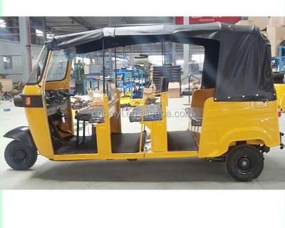 China Motoriseerde driewiel taxi motorfiets in Ghana met 151 200cc Verplaatsing en stijl Te koop