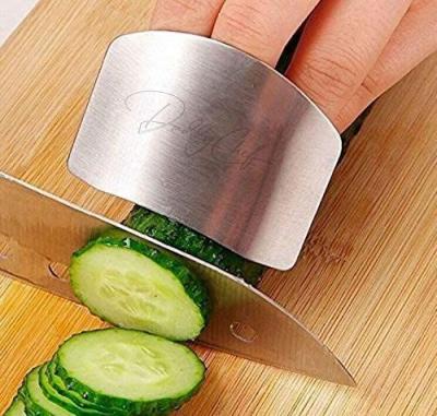 China Sustainable Durable Stainless Steel 304 Kitchen Cutting Safe steel finger guard cut cutting protector for sale