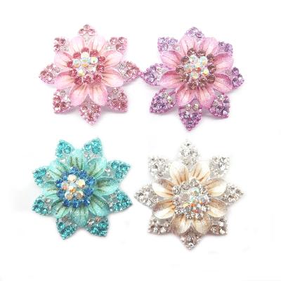 China To Wedding Luxury Flower Shape Diamante Rhinestone Brooch Pin Colorful Glitter Rhinestone Jewelry Gift Brooch for sale