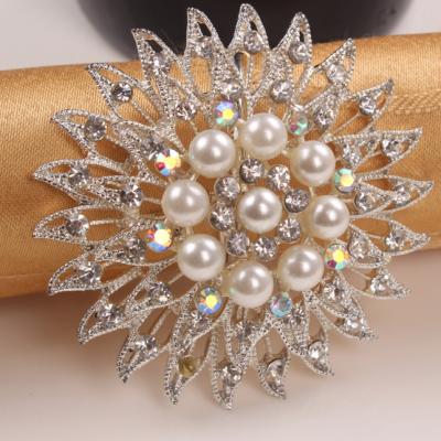 China Viable hot sale pearl napkin ring rhinestone napkin ring for wedding napkin ring decoration for sale