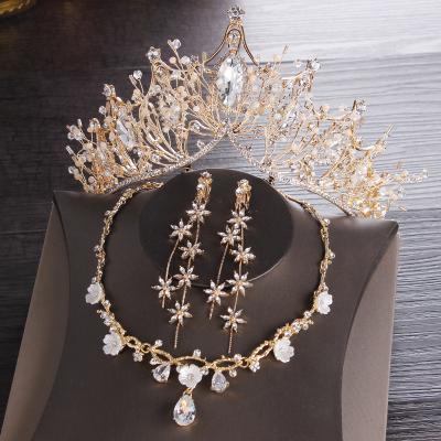 China High Quality Romantic Rhinestone Bridal Jewelry Set With Rhinestone Earrings Necklace Bracelet for sale