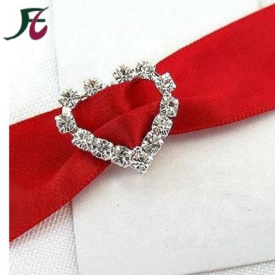 China Heart Shape Clear Rhinestone Nickel Free Bows For Wedding Invitations for sale