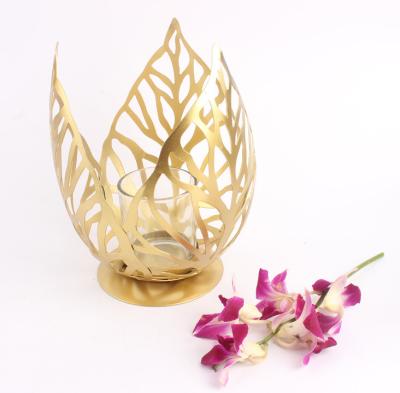 China Home Decoration Leaf Shaped Hollow Metal Table Candlestick for sale