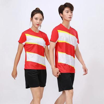 China 2022 New Technology Comfortable Professional Manufacturing Twomen Sportswear Running Sportswear for sale