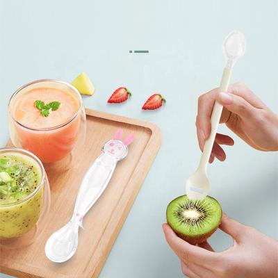 China Viable Newborn Baby Feeding Spoon Double Headed Fruit Puree Spoon Mud Scraper Baby Food Supplement Spoon for sale