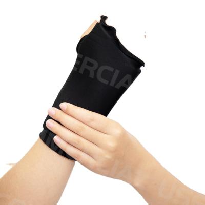 China Hot and Cold Ice Wrist Hand Therapy Health Care Amazon Gel Ice Sleeve for Pain Relief Wrist Reusable Hot Cold Wrap for sale