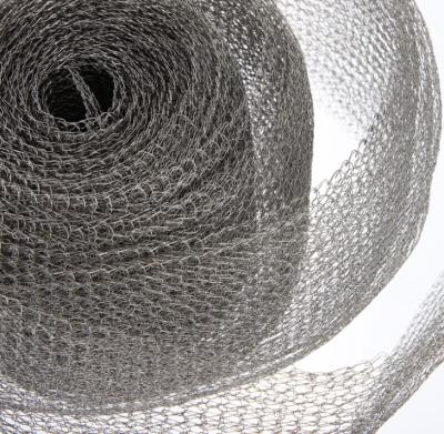 中国 Stainless Steel Rectangular Knitted Wire Mesh Roll in Various Shapes 販売のため