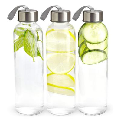 China 18oz Beverage Borosilicate Glass Reusable Clear Water Bottle With Sleeve for sale