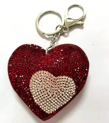 China Hot Crystal Luxury Designer Key Chains Key Chains Design Heart Pattern Heart Promotion Gift Sale Key Chain for sale