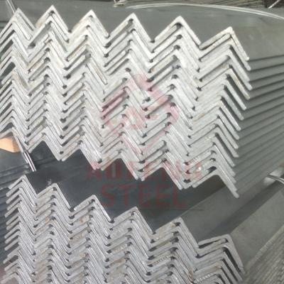 China Galvanized Angle Steel 1mm/50x50x5mm Steel Angle Galvanized Bar Price for sale