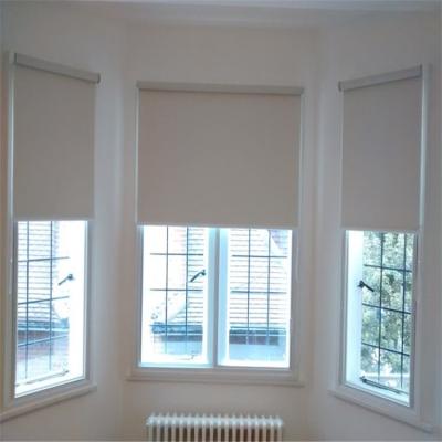 China Custom Automatic Sunscreen Environmental Blackout Shades For Home Office Window for sale