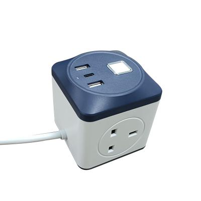 China Travel 3 Outlets Extension Cube Outlet With USB , Power Cube Plug Socket Power Strip Tower for sale