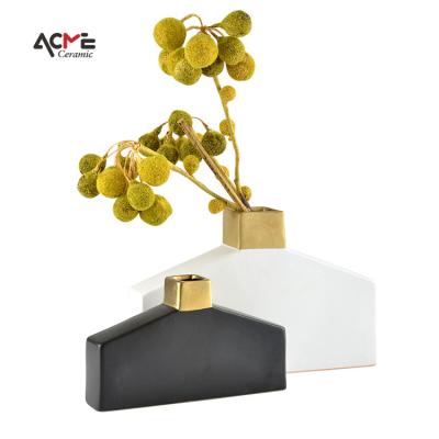 China Nordic Modern Home Decor Porcelain Flower Bottle Table Vases Luxury Gold Plated Black Ceramic Vase Ornament Crafts for sale