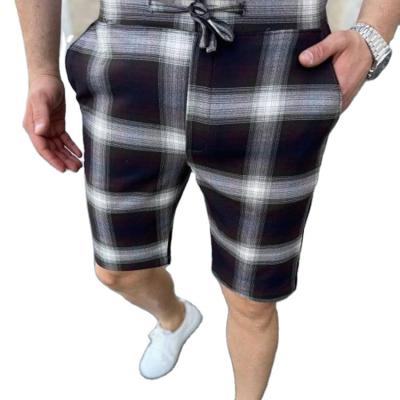 China Anti-wrinkle 2023 style cotton men's shorts Euro-American medium casual plaid shorts hot loose style men's shorts for sale