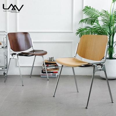 China Modern Sturdy Stackable Fabric Frame Chairs Metal Frame Cooling Modern Visitor Meeting Visitor Office Chair Wood Furniture for sale