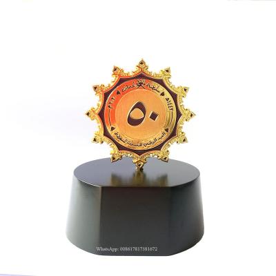 China Worldwide National Trophy Day Logo With Wooden Base Of Oman Fiftieth for sale