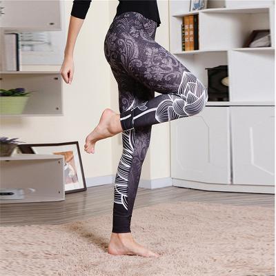 China Seamless Yoga Wear Women's Purple Fitness Sport Yoga Pants High Waist Belly Control Wear External Gaiters With PocketsYoga Gaiters for sale