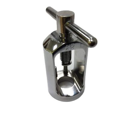 China 2021 Aluminum Newly Designed Precision Fit Brass Valve Base CNC Machining Can Be Customized for sale