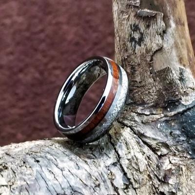 China FASHIONABLE Hot Sale New Design Meteorite and Koa Wood Wedding Ring Tungsten for sale