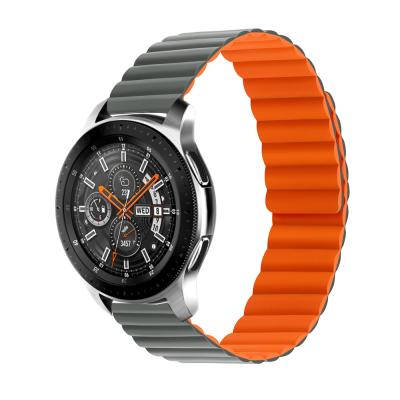 China 2021 New Arrival Dual Color Silicone Watch Band 22mm 20mm Sports Rubber Magnetic Strap For Huawei Gt/garmin Watch for sale