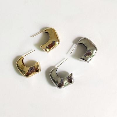 China Gold Color Silver Hollow L Shape Irregular Earrings Gold Silver Color Hollow L Shape Geometric Earrings Irregular Basket Earrings For Minimalist Earrings women circle 2020 for sale