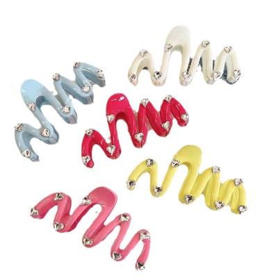 China New Hair Accessories 2023 Women's Hair Sense Shark Clip Advanced Headwear Big Grab Back Wavy Clip Hairpin for sale