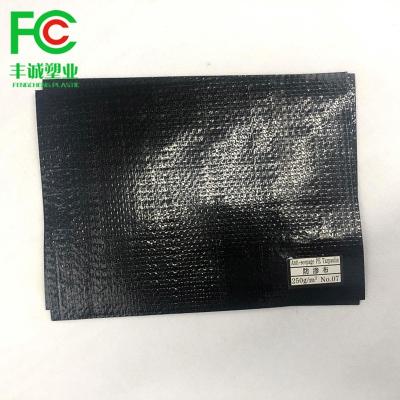 China Large High Strength Fish Pond Liner Garden Pond HDPE Pond Liner 250gsm 0.3mm Thickness for sale