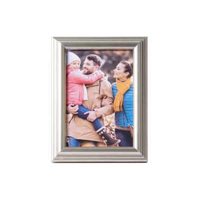 China Durable Eco-friendly Good Quality Premium Photo Frames Levitation Photo Frames Picture On Sale for sale