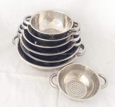 China Sustainable Stainless Steel Colander With Hollow Handle 16-40cm for sale