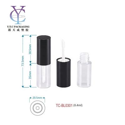 China Custom packaging 8.4ml lip gloss tube empty plastic cosmetic liptint bottle lip gloss tubes containers for sale