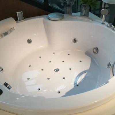 China Moden 2 Person Round Freestanding Spa Massage Bathtub for sale