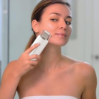 China Professional Blackhead Exfoliating Scrubber DEEP CLEANSING Exfoliating Machine Beauty Ultrasonic Spatula for sale