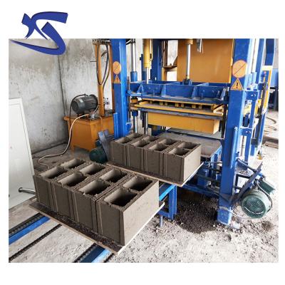 China Building Material Stores QT4-15s Cement Concrete Blocks Making Machine / Full Automatic Brick Making Machine for sale